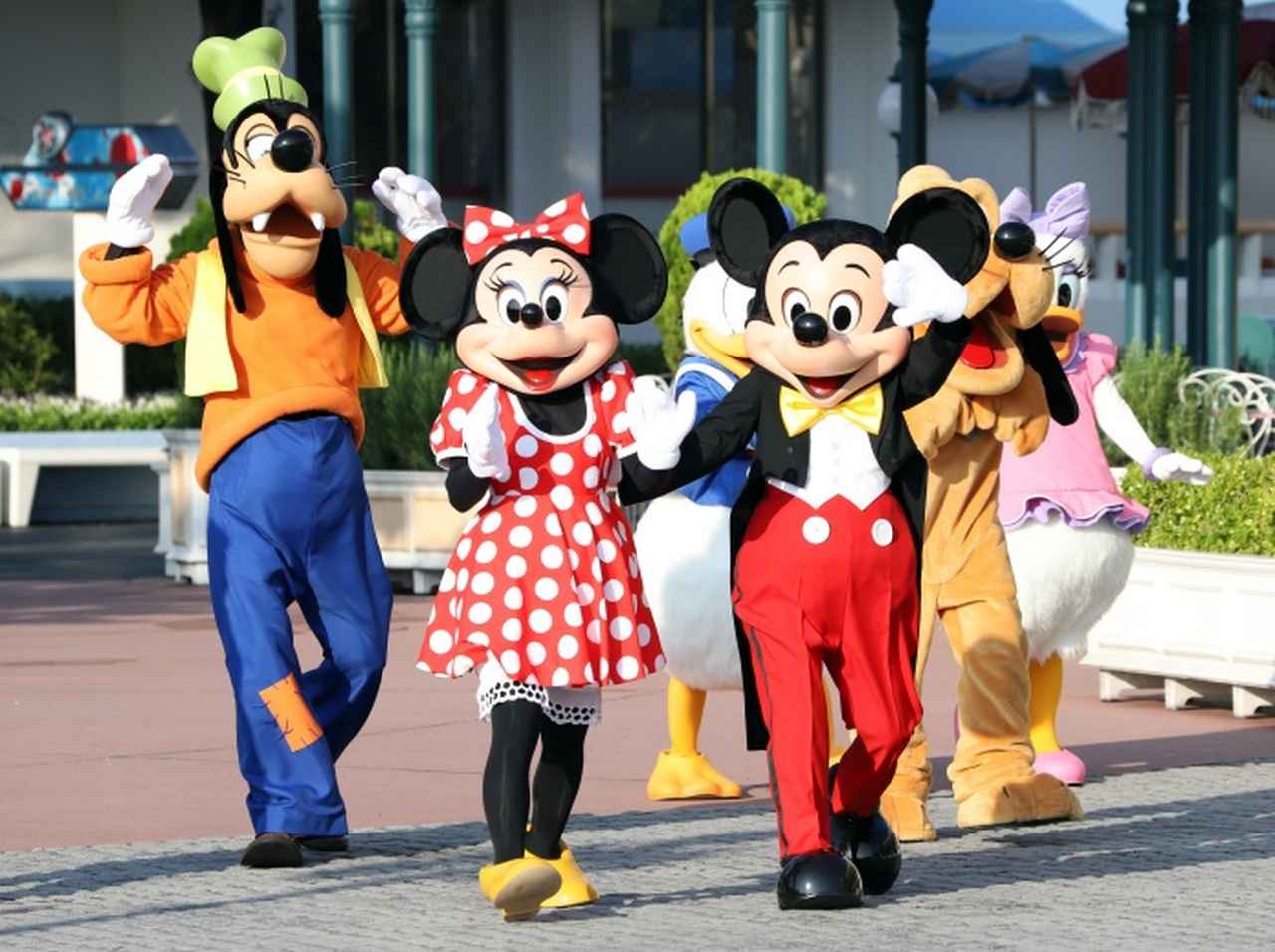 ディズニーランドのパレードでまさかの「アクシデント」が起こる