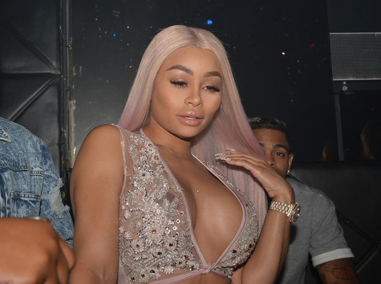 お騒がせアラサーのブラック・チャイナ、出会い系でゲットした18歳彼氏との子を妊娠か