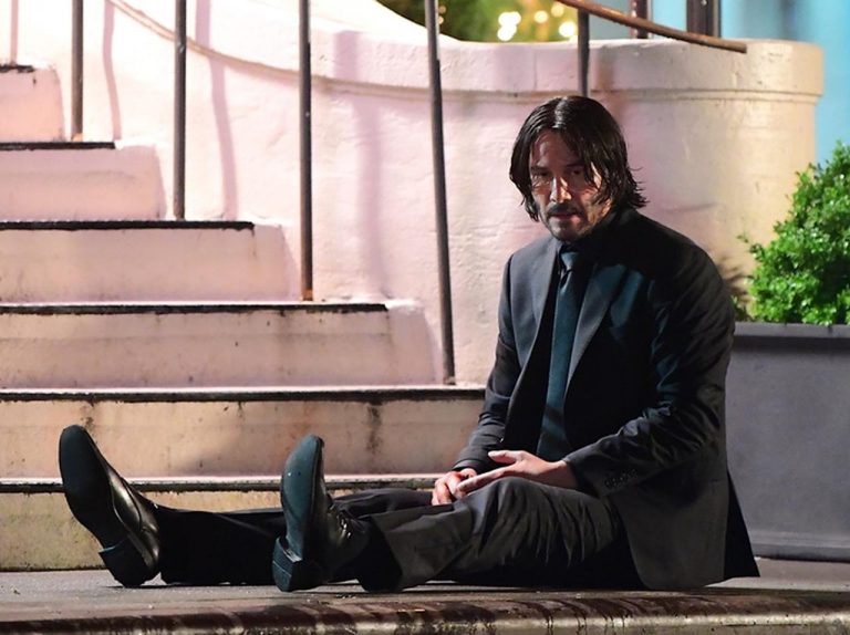 キアヌ・リーブス、ホームレスと友達になる【写真アリ】