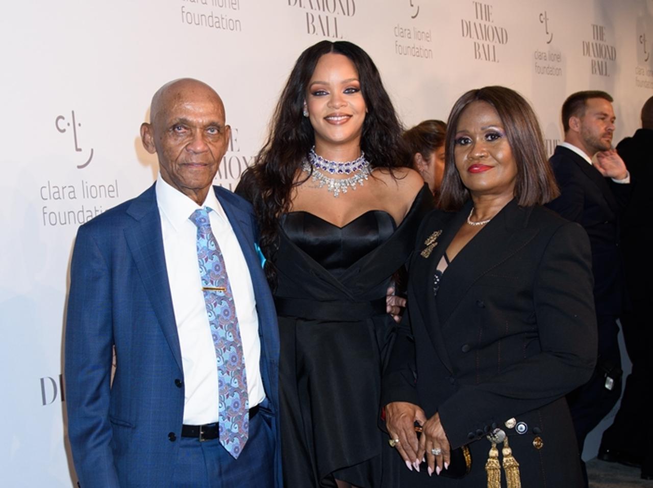 今日は母の日！人気セレブたちの母親をまとめて紹介