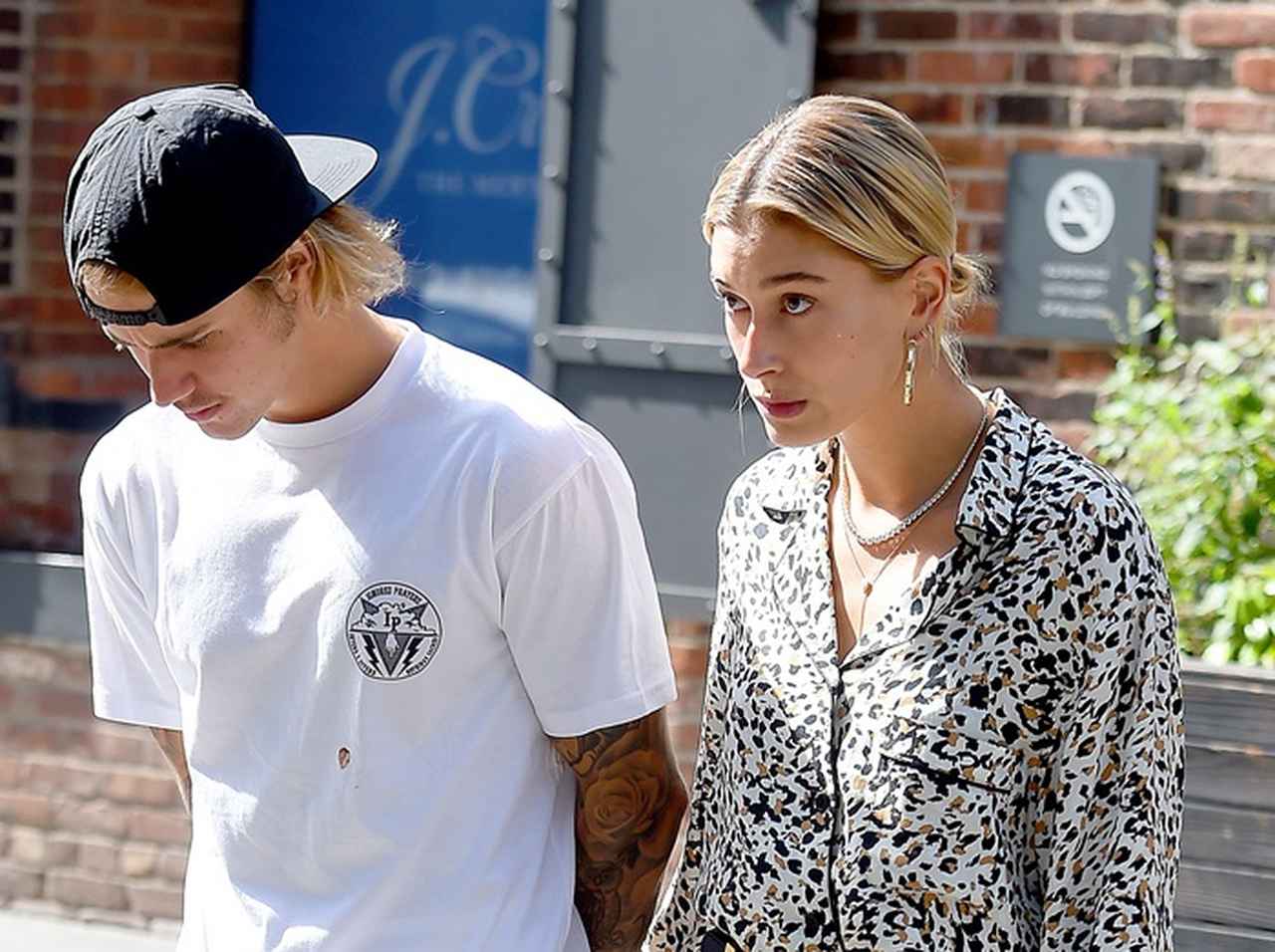 ヘイリー・ボールドウィン、ジャスティン・ビーバーとの最新デートスタイルを拝見