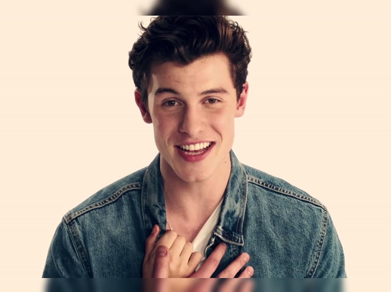 ショーン・メンデスの体に触りまくる「謎の手の正体」が気になる