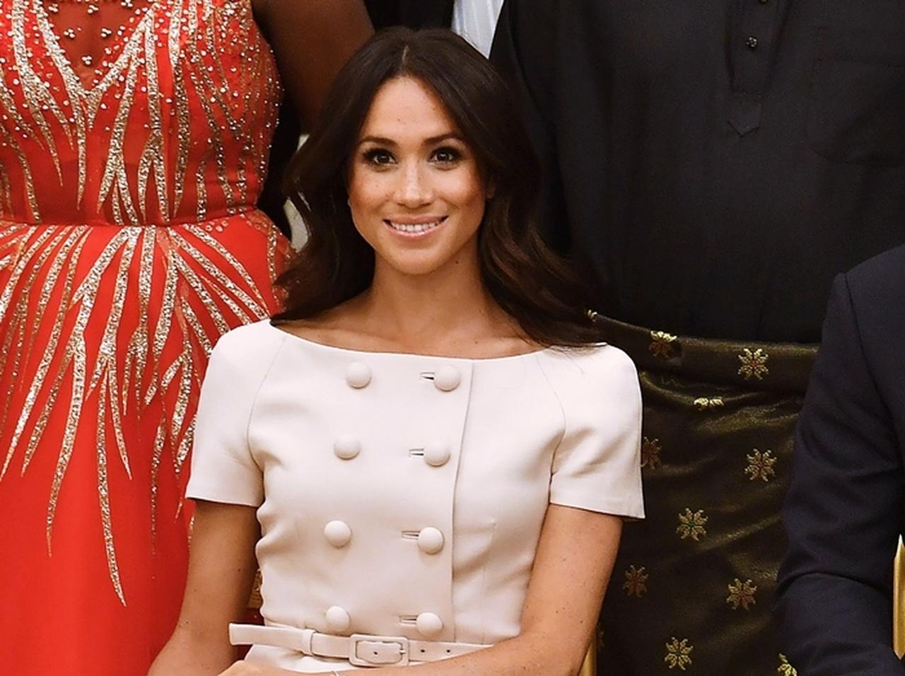 メーガン妃、公務中にうっかりしてしまった「ある事」に非難轟々