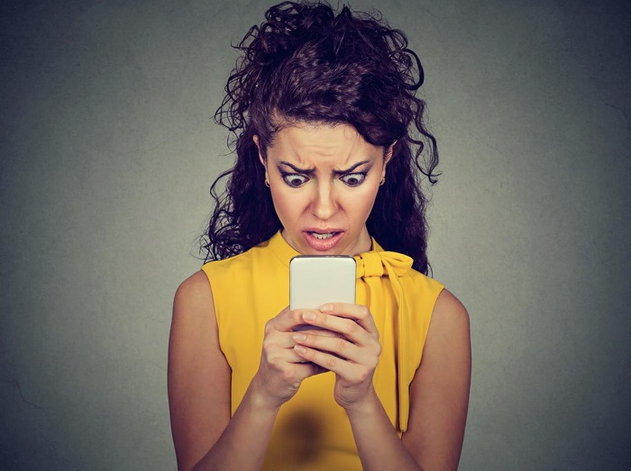 授業中に携帯をいじっていた学生に届いた「恐怖」のお知らせに震える