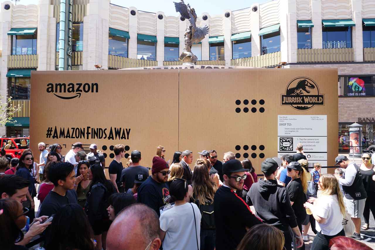 アマゾンが行なった「過去最大サイズの配送」のサイズが規格外