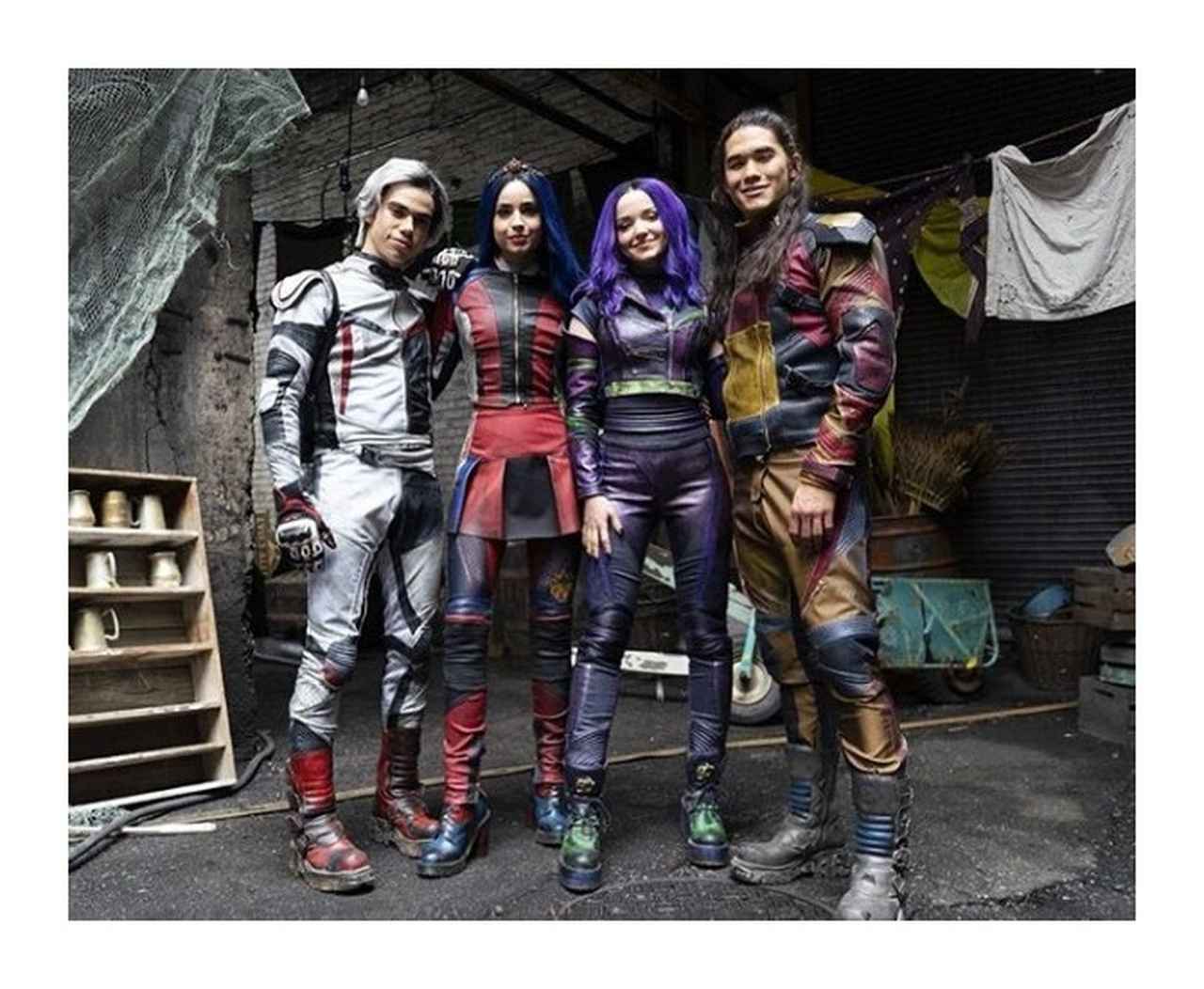 『ディセンダント3』衣装写真を公開したダヴ・キャメロンの発言にファン感動