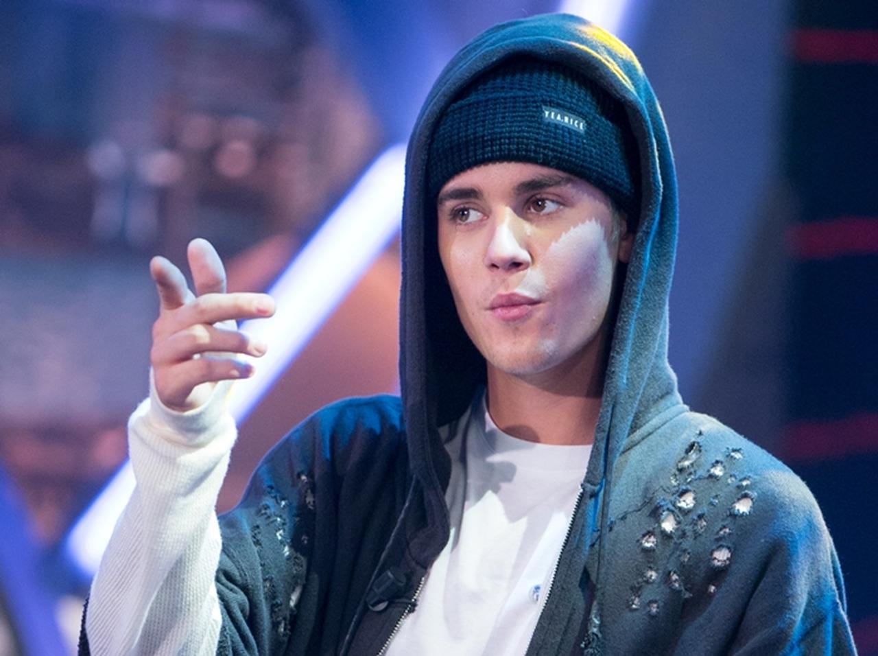 ジャスティン・ビーバー、過去に「熱烈キス」の“あのセレブ”と急接近