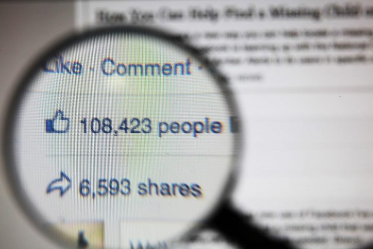 フェイスブックで女性の犯罪行為を報告→1万以上シェア→勘違いだったと投稿主が公開謝罪