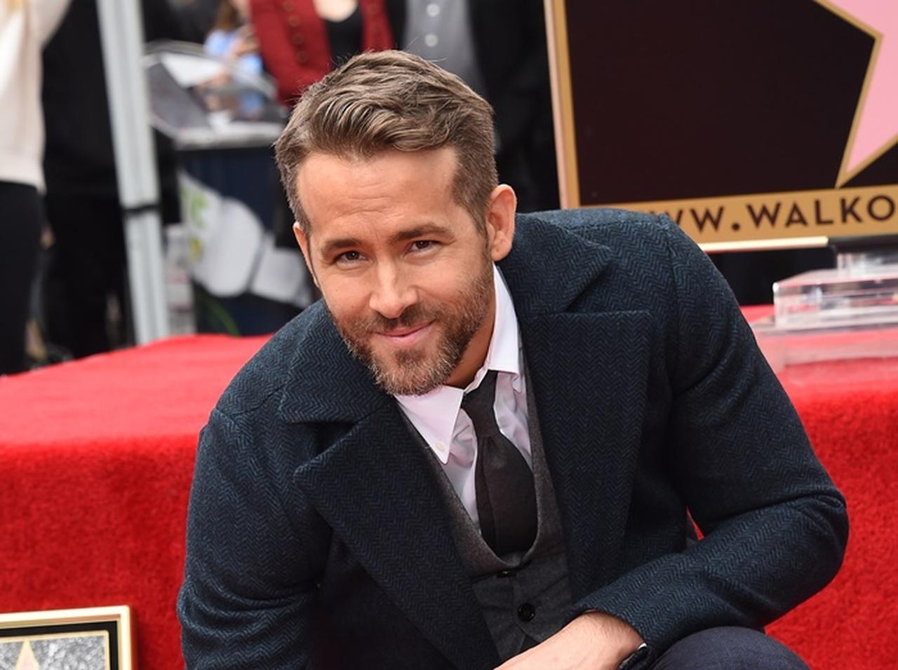 ライアン・レイノルズ、ジジ・ハディッドらがハマる「あのトレンド」に痛快つっこみ