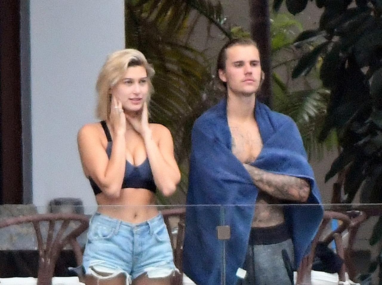 ジャスティン・ビーバー、人気モデルと「半裸で親密ムード」の『その後』は?