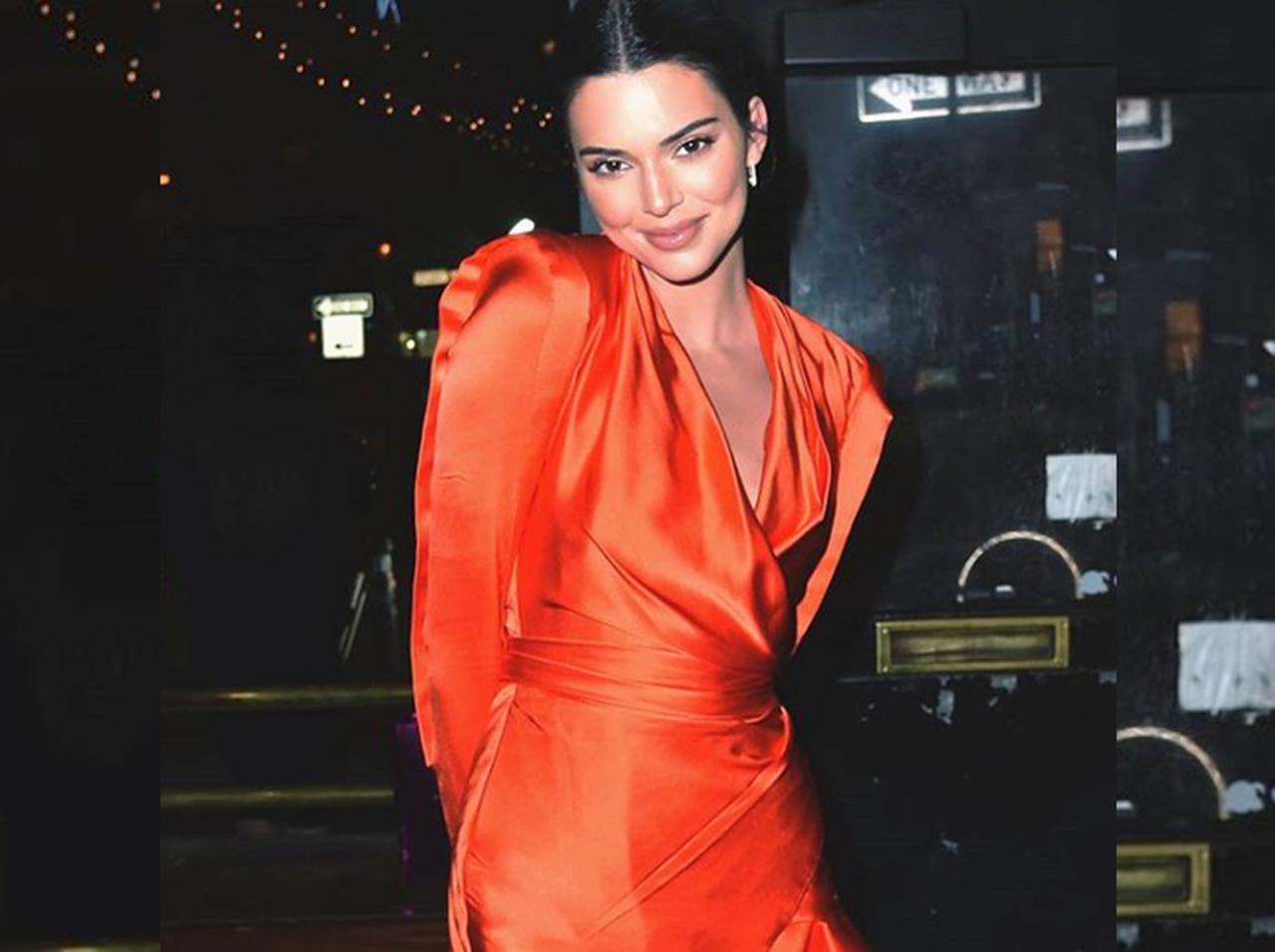 ケンダル・ジェンナーのきわどすぎる「絵文字の使い方」に興奮と感心入り混じる