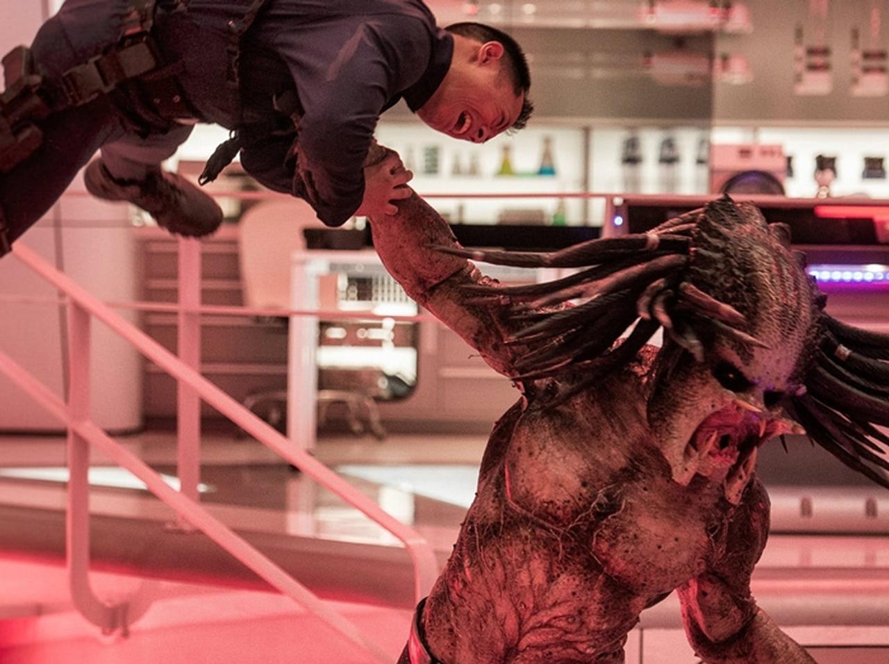 シリーズ最新作『ザ・プレデター』の予告編で「究極のプレデター」の姿が明らかに