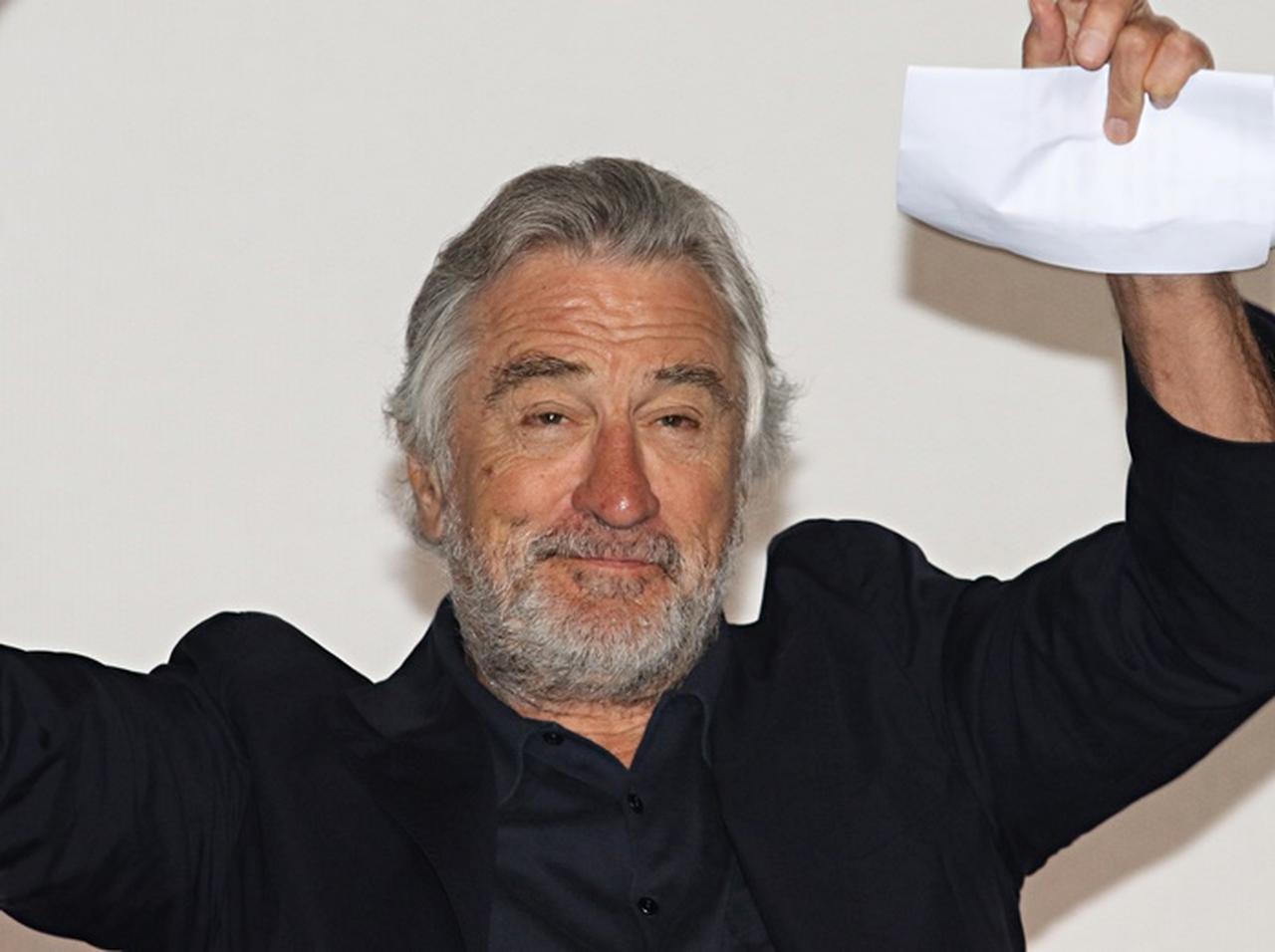 ロバート・デ・ニーロ、「放送禁止用語」連発したのになぜか拍手喝采