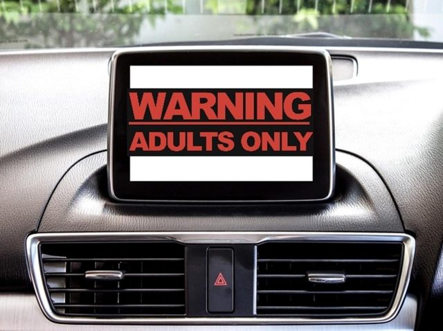 父が失態、車のカーナビとスマホをつないだら画面に「表示されたもの」に興ざめ