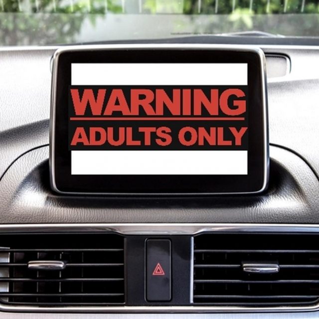 父が失態、車のカーナビとスマホをつないだら画面に「表示されたもの」に興ざめ