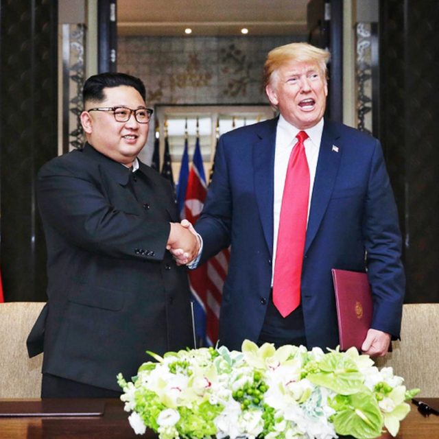 トランプ大統領が金正恩氏との記念撮影でしたある「リクエスト」とは？