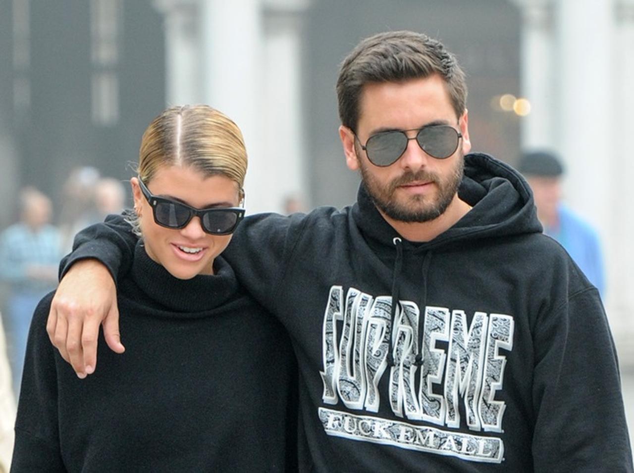 ソフィア・リッチー&スコット・ディシックが破局を否定、日本食デートへ