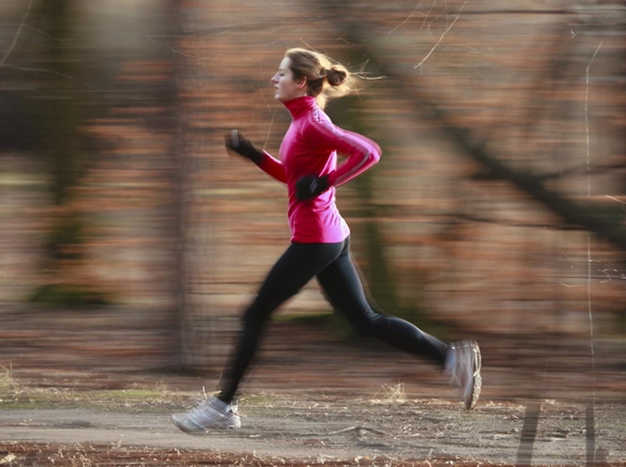 ジョギングしていた女性が「うっかりミス」で身柄を拘束される