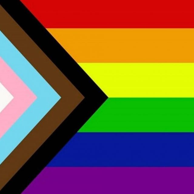 LGBTのシンボル「レインボーフラッグ」に5色追加、その意味は？