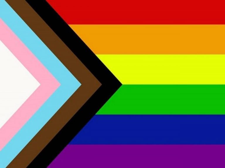 LGBTのシンボル「レインボーフラッグ」に5色追加、その意味は？