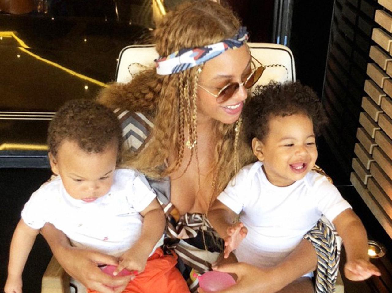 ビヨンセが双子ベビーの激レア写真を公開！6歳長女の「リア充」ぶりも話題