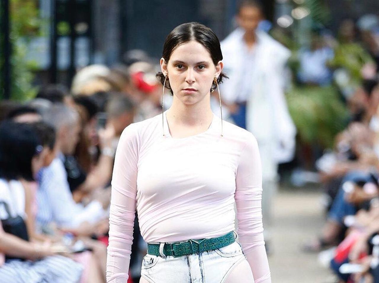 人気ブランドが、最新コレクションで公開したデニムに目が点