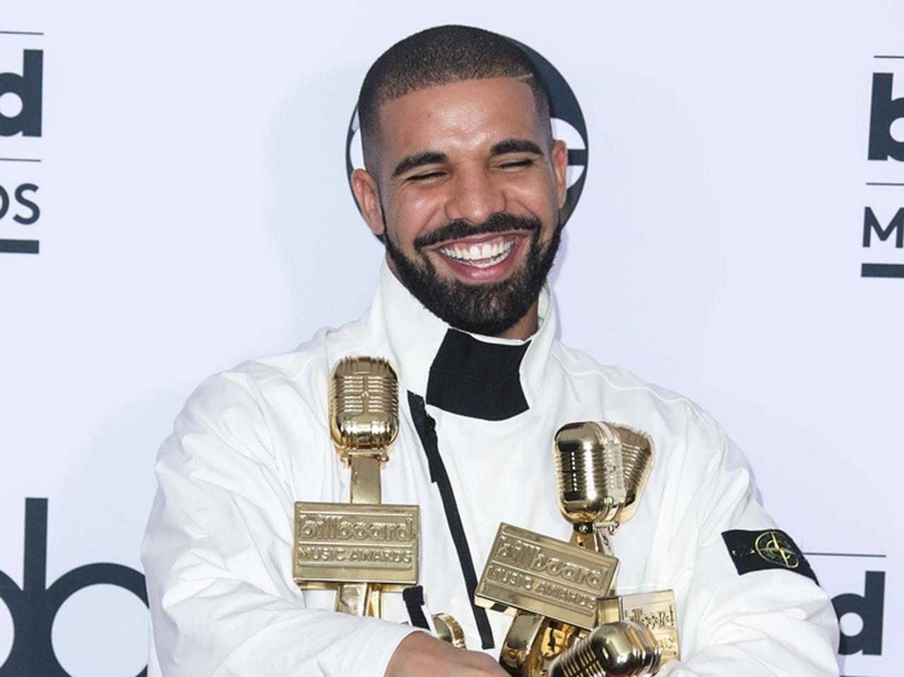 人気セレブがこぞって参戦!ドレイクの曲で踊るダンスバトルが話題