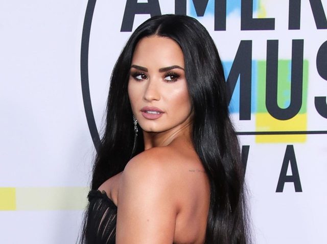 薬物過剰摂取のデミ・ロヴァート、回復の裏に健気に支える「あの人」の影が