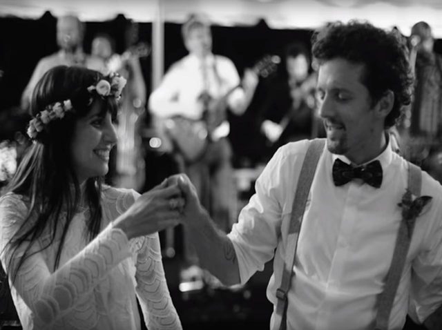 ジェイソン・ムラーズ、新MVで自身の結婚式をお披露目