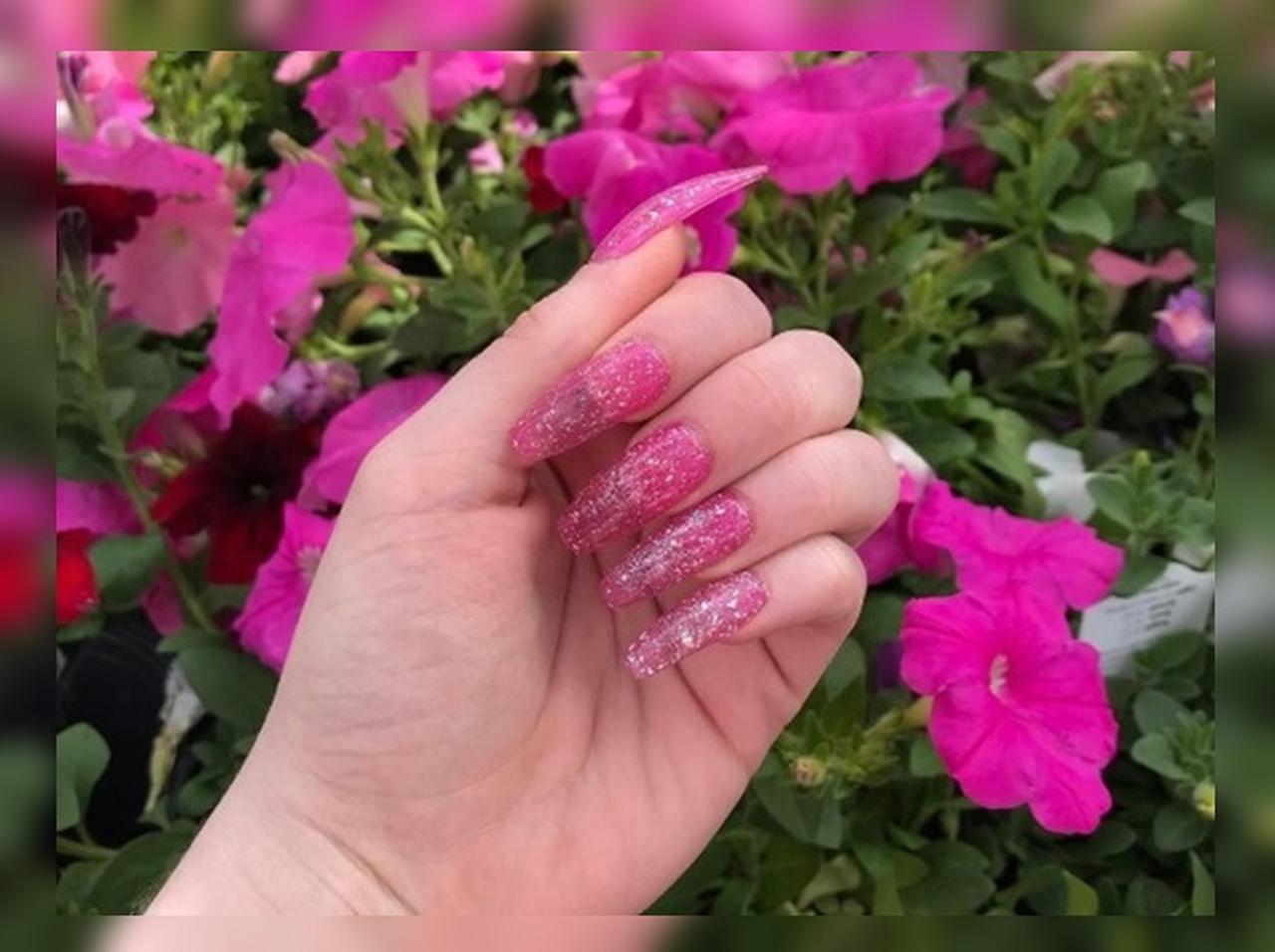 90年代風がキュート！この夏の注目ネイルトレンドは「ゼリーネイル」に決定