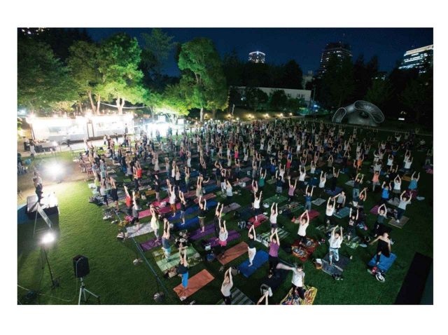 ムーンヨガ＆サンセット メディテーションを東京ミッドタウンで開催