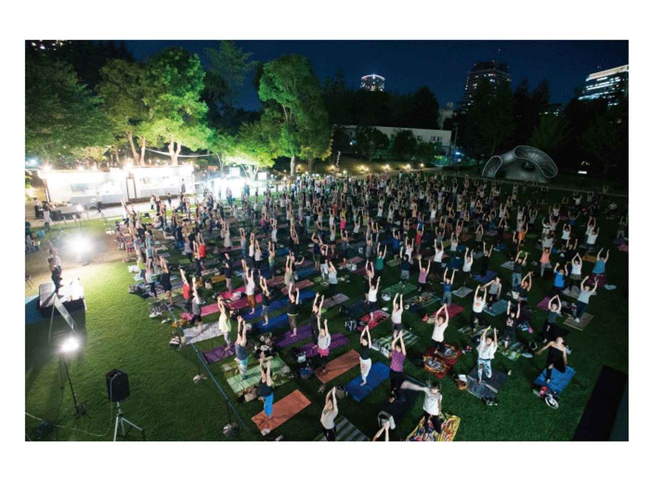 ムーンヨガ＆サンセット メディテーションを東京ミッドタウンで開催