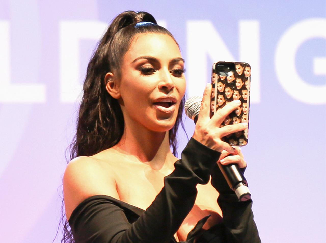 キム・カーダシアンの「あからさますぎる写真修正」にフォロワーたちが困惑