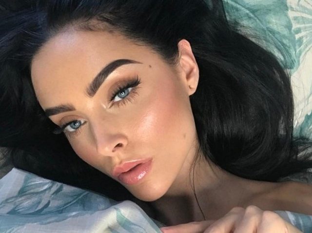 ある女性の「完璧なセルフィー」を撮影する裏の努力に思わず拍手