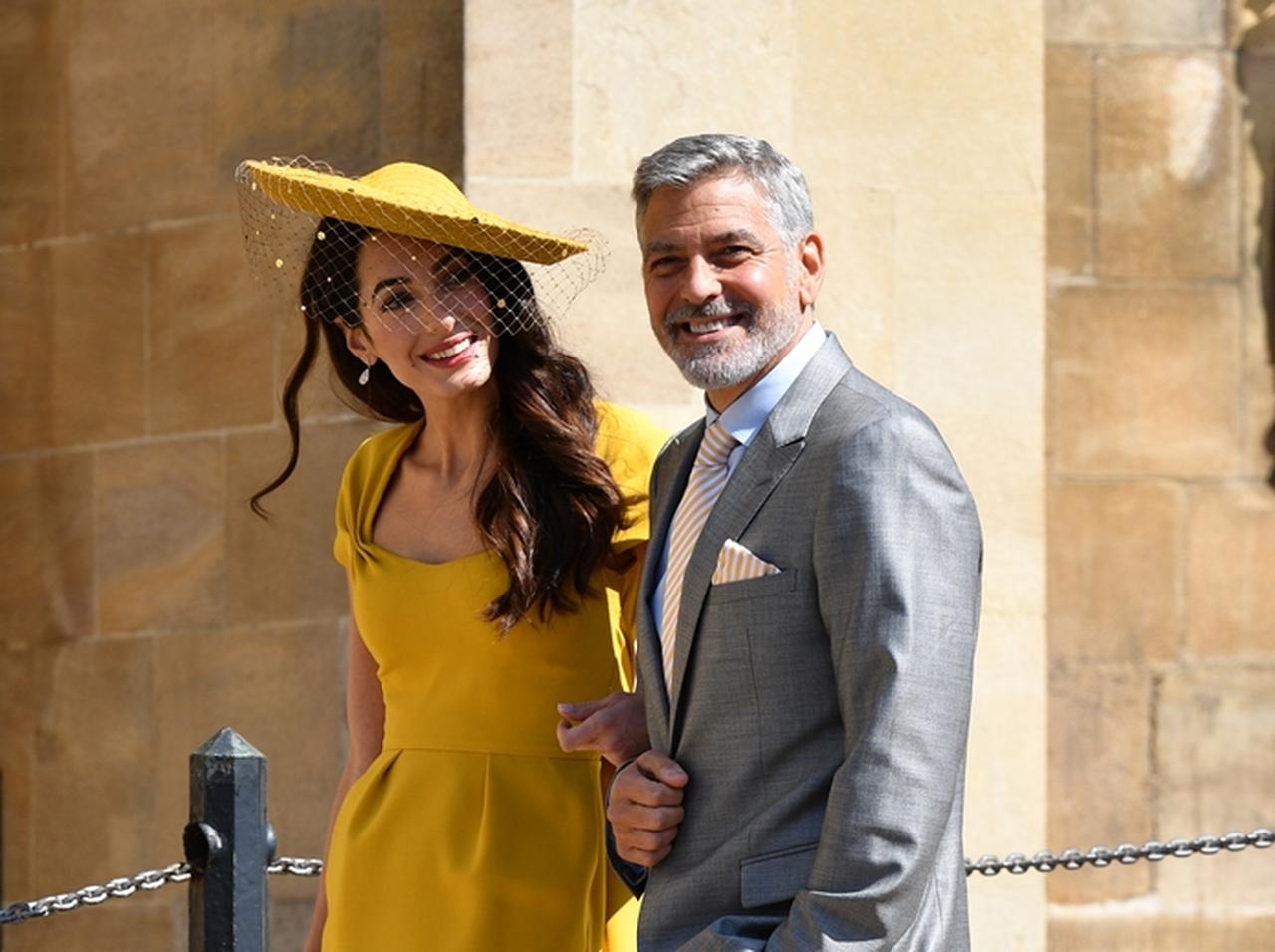 ジョージ・クルーニー、交通事故後初めて家族と出歩く姿をパパラッチ