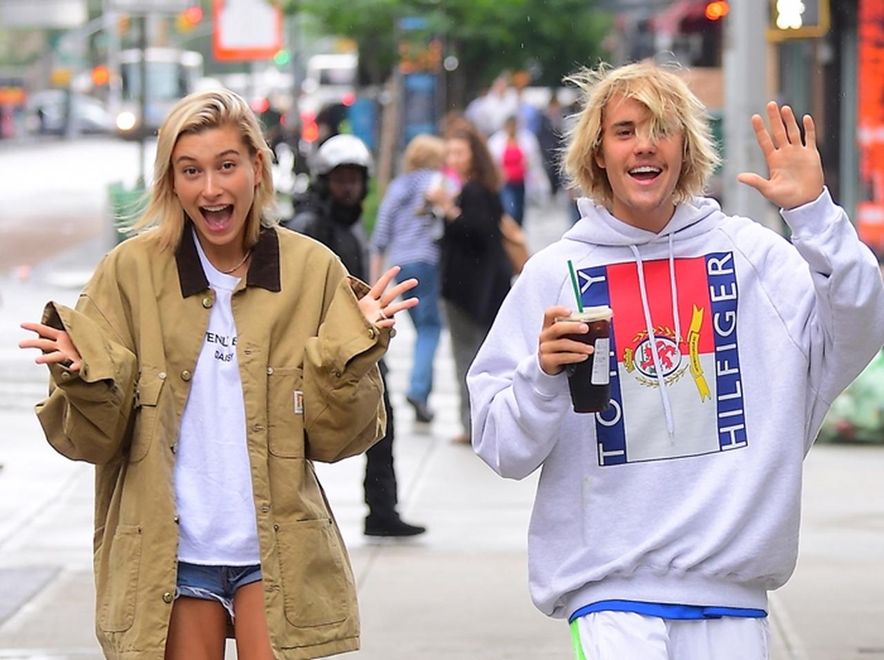 ヘイリー・ボールドウィン、ジャスティン・ビーバーとの婚約を「ある方法」で認める