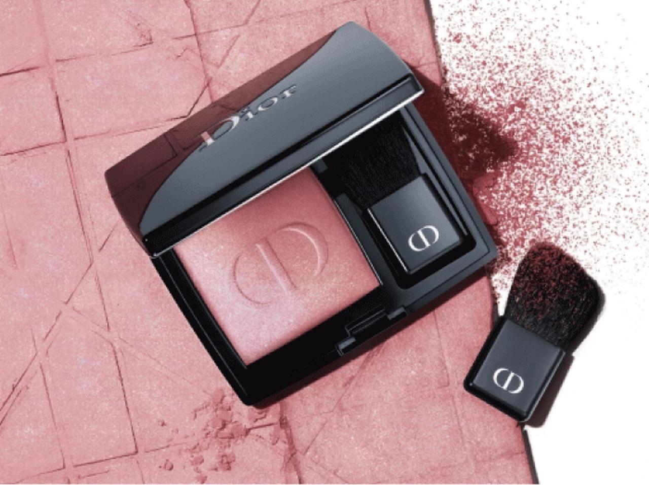 ディオールから全15色の新チーク、多色ラメx 偏光パールのホログラム効果シェード
