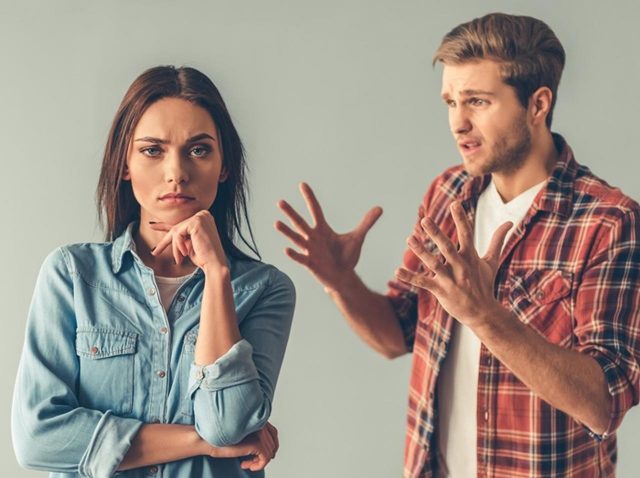 彼氏にサプライズした彼女、「予想外すぎる」方法で浮気を知る