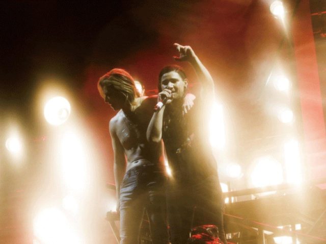 スクリレックスのフジロックのステージにYOSHIKIサプライズ登場！写真アリ