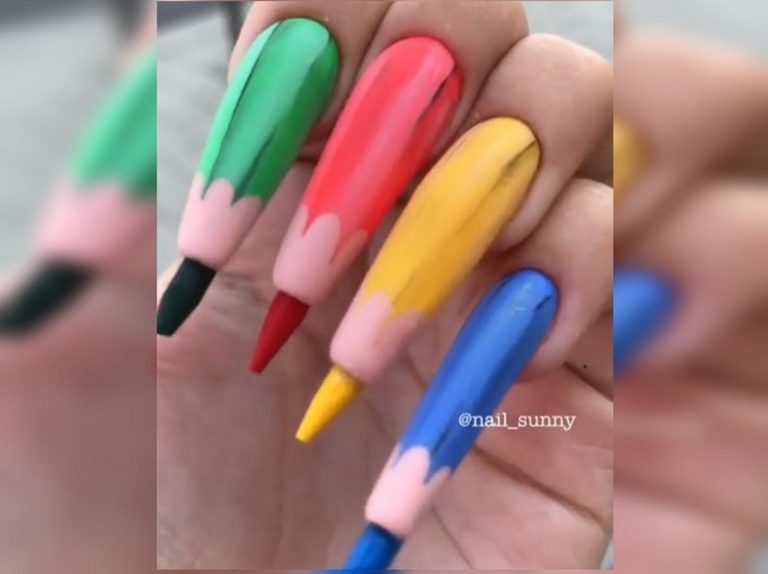 本当に描ける!「色えんぴつネイル」がやばすぎる