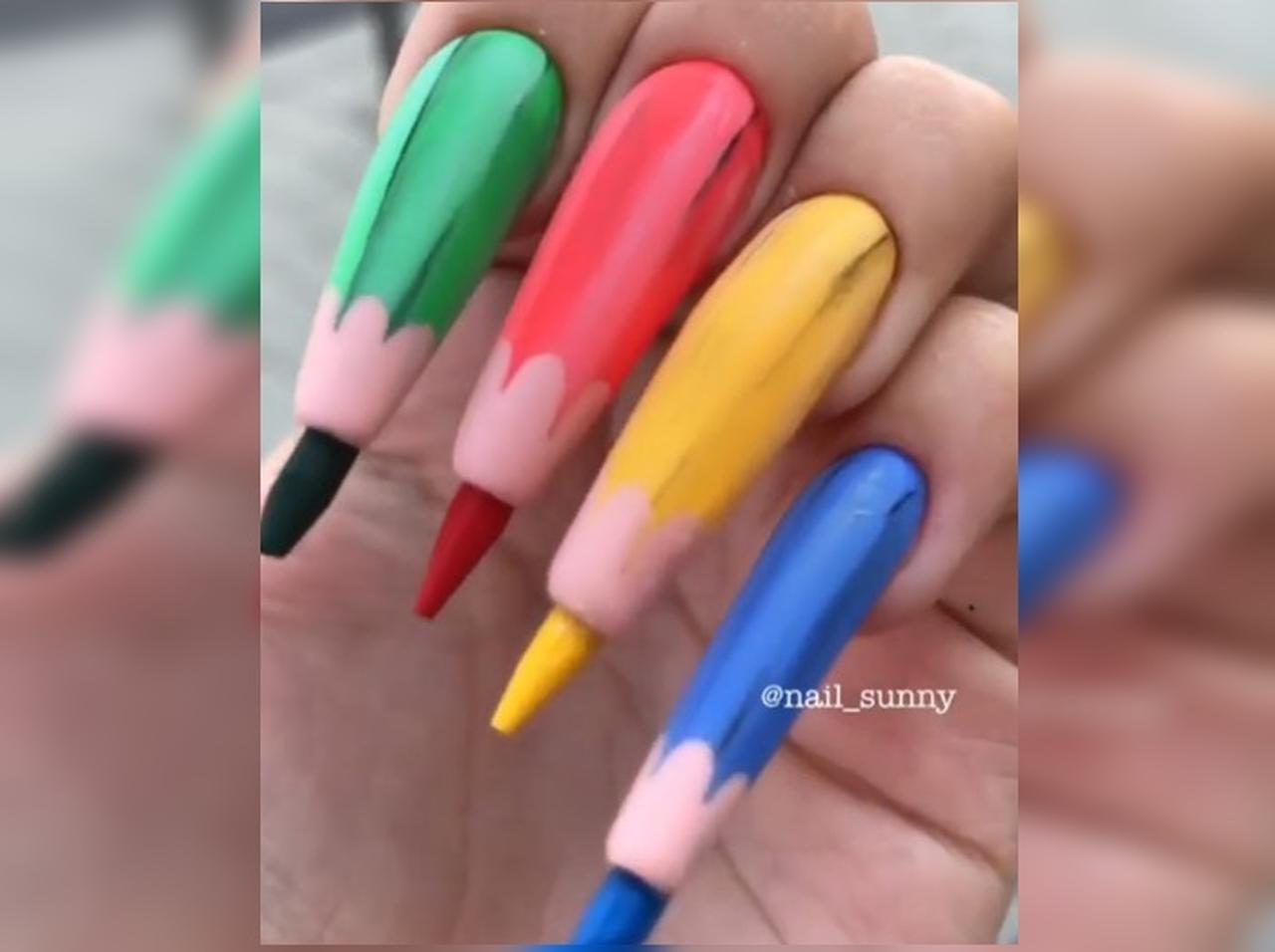 本当に描ける!「色えんぴつネイル」がやばすぎる