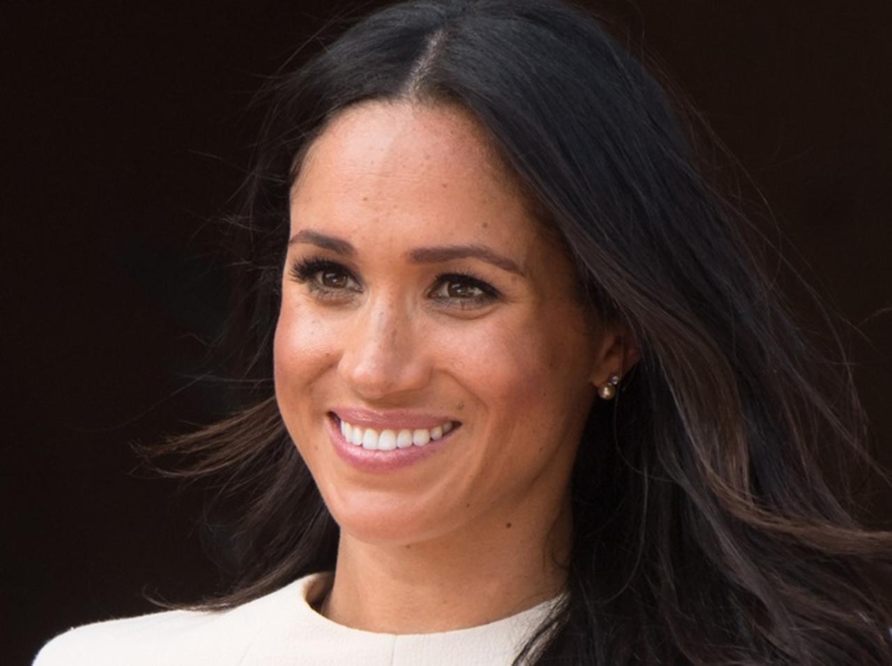 10分で出来る!メーガン妃がやっている「毛穴の黒ずみ」を綺麗にする方法