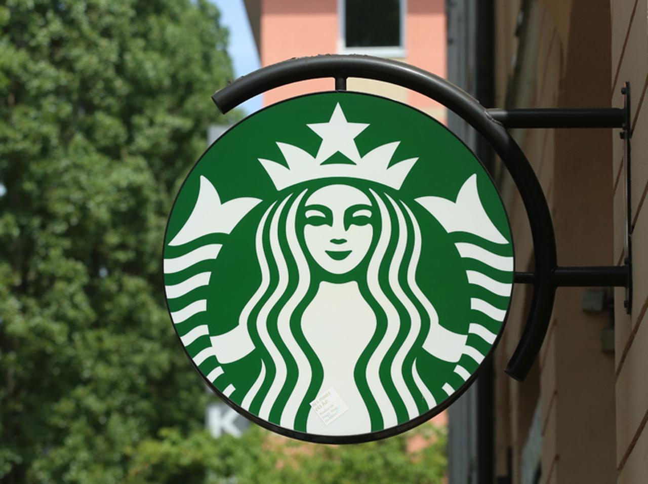 世界中のスタバから2020年までに消失する「あるモノ」とは?