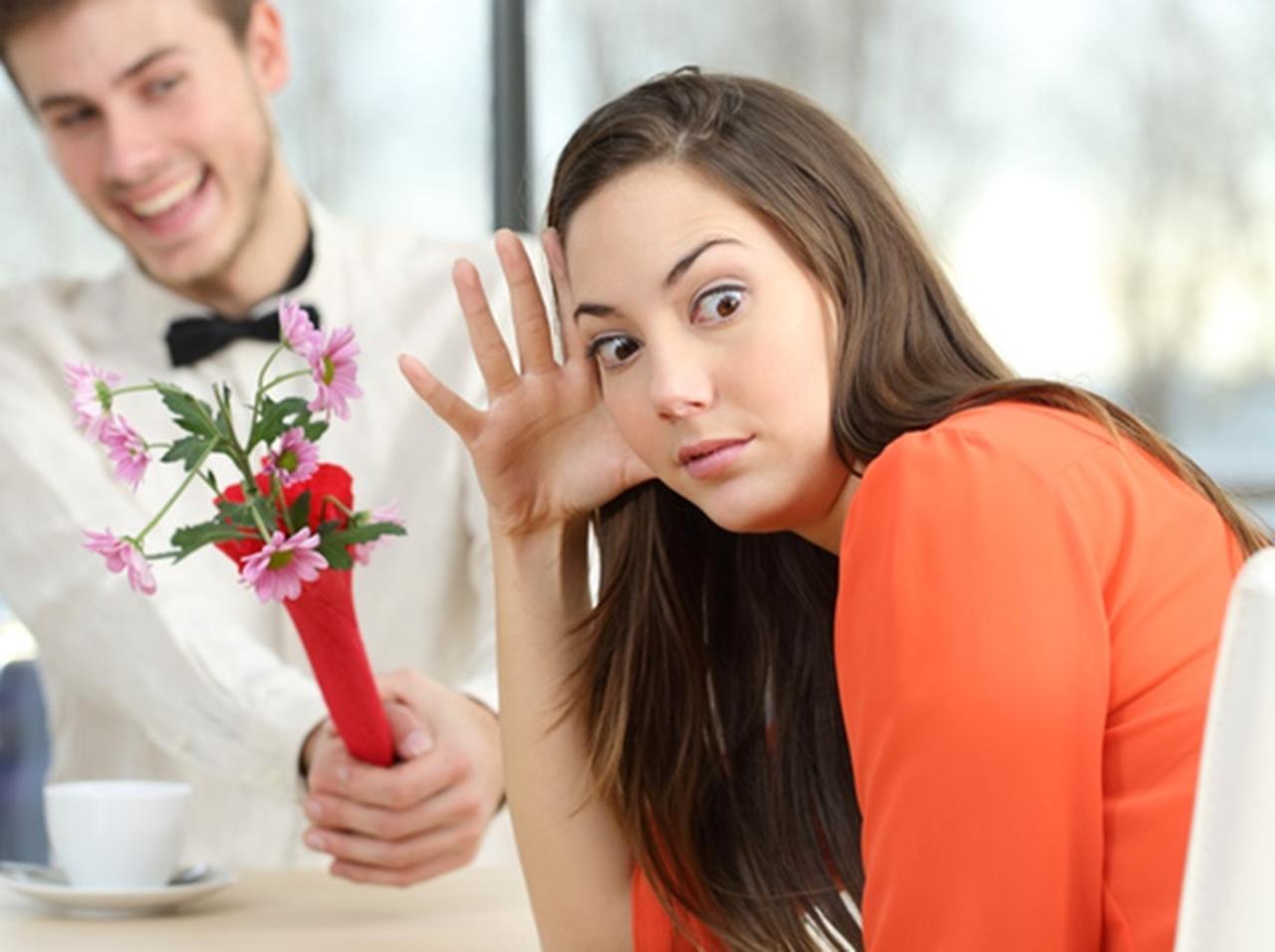 恋愛で男性がよく使う「あのフレーズ」に女性の不満が爆発