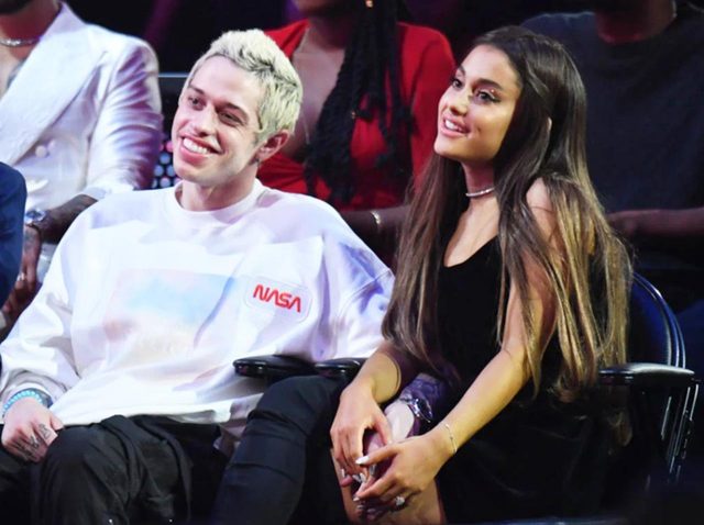 アリアナ・グランデに「イエス」と言わせた婚約者の『超自然体プロポーズ』って？