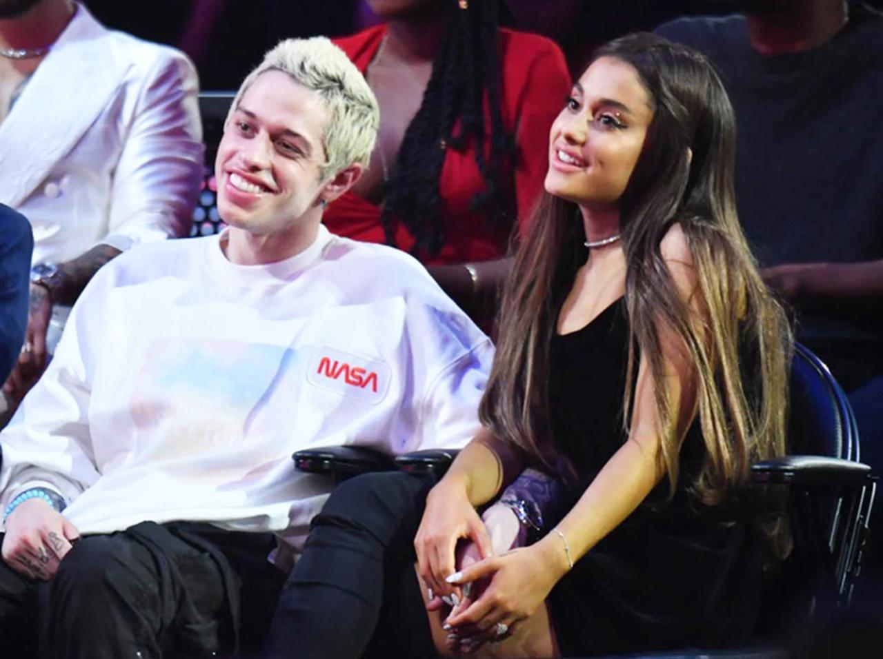 アリアナ・グランデに「イエス」と言わせた婚約者の『超自然体プロポーズ』って？