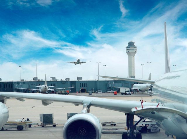 「大人のオモチャ」が原因で空港が一時閉鎖、その驚きの理由とは？