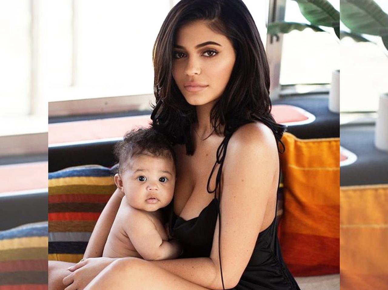 20歳で出産したカイリー・ジェンナーが明かす「母になって変わったこと」が名言