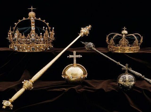 スウェーデン王室の「値がつけられない」貴重な宝石が盗まれる