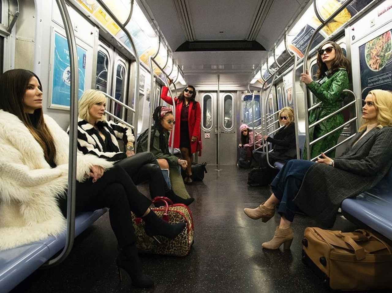 『オーシャンズ8』クールなファーストルック、裏ではこんなに和気あいあい